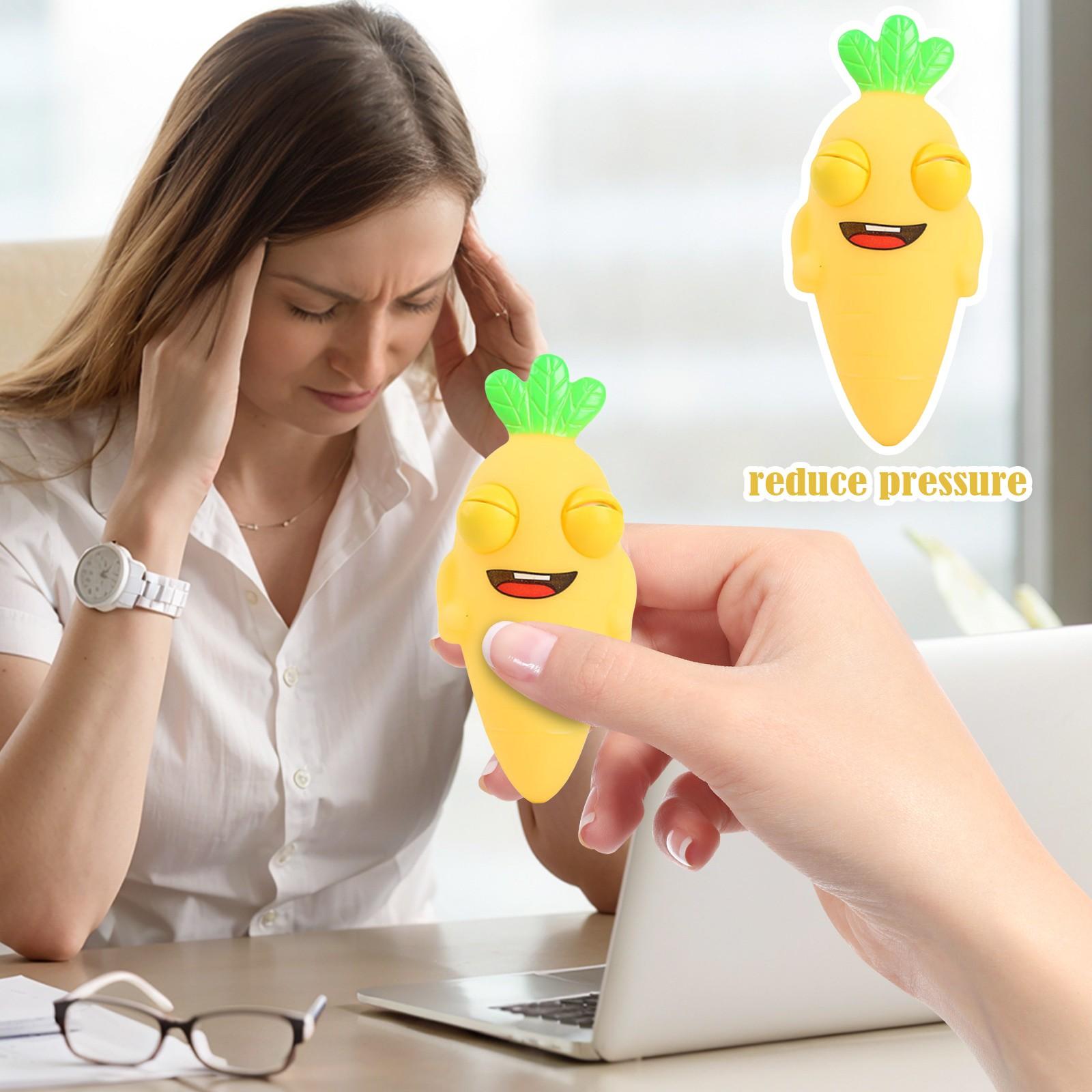 

Морква з примруженими очима, антистрес One Size жовтий