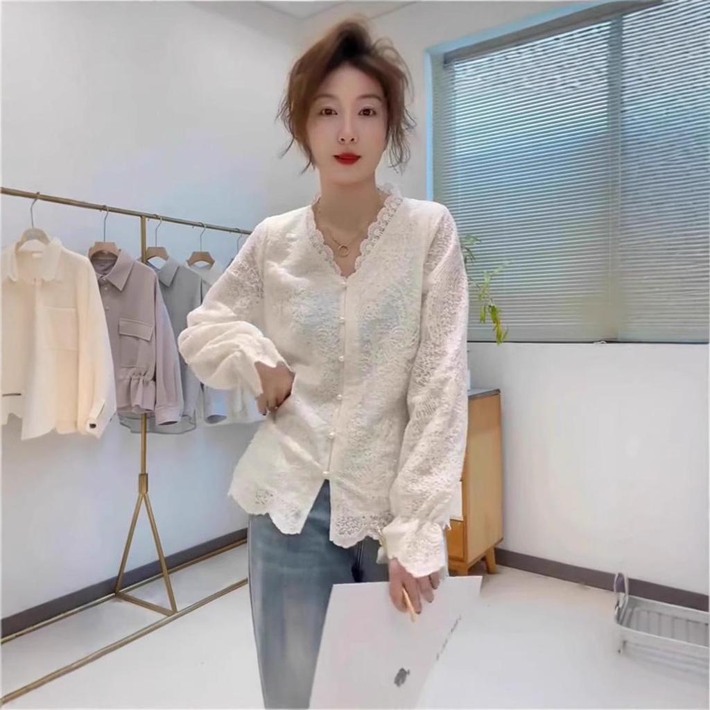 Trendy Spring 2025 V-Neck Long-Sleeve Petite French Lace Blouse for Women