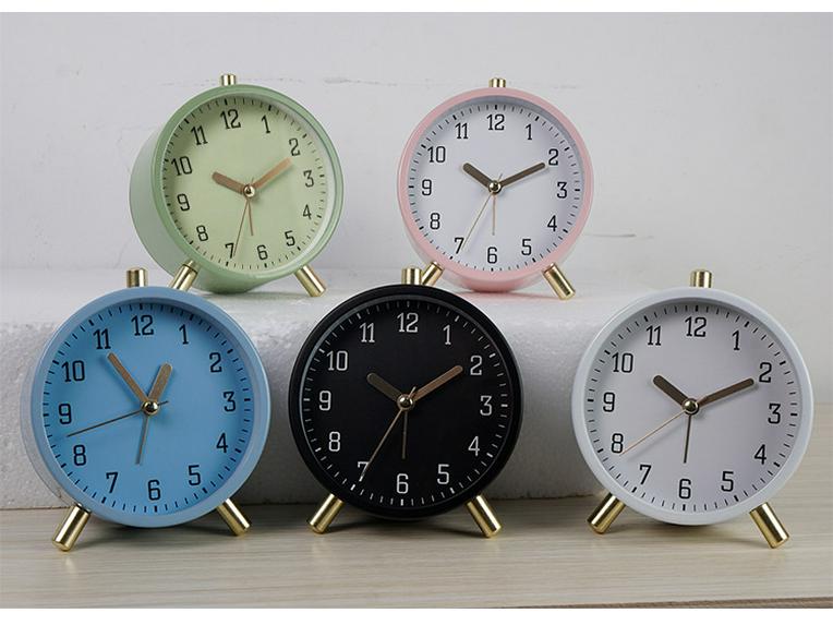 European Minimalist Children's Silent Quartz Alarm Clock