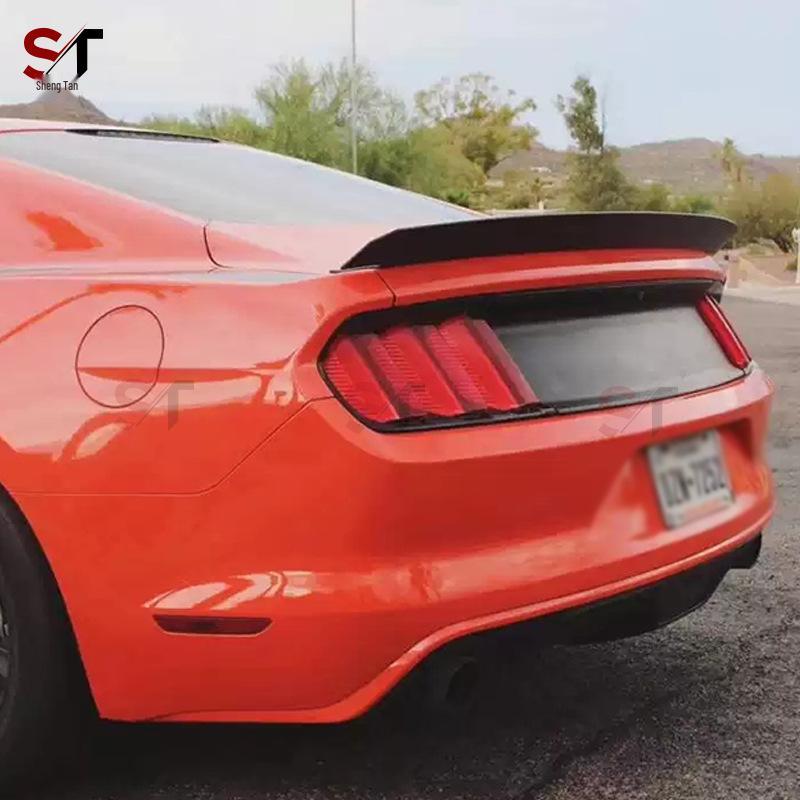 Mustang Carbon Fiber RTR Rear Spoiler Wing Diffuser