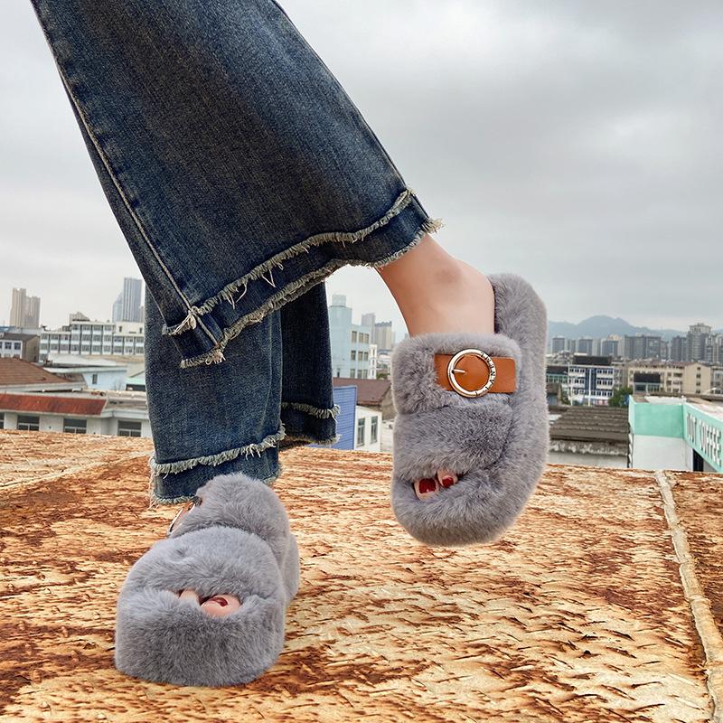 Rudens un ziemas laukuma galvas kažokādas čības, jostas sprādzes, brīvā laika pavadīšana, modes biezināšana, mājas paaugstināšana ārā, valkājot siltas čības