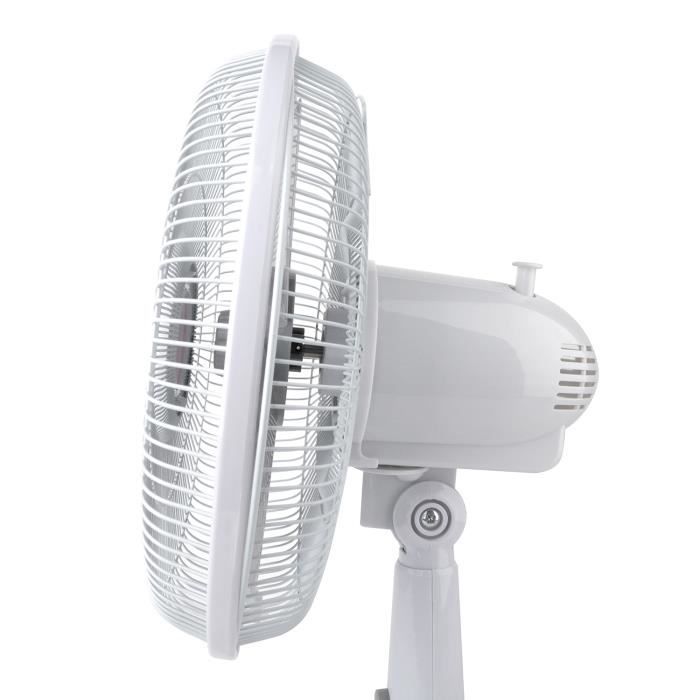 Ventilateur sur pied BLACK+DECKER BXEFP60E de 60W, 3 vitesses, 5 pâles, système automatique oscillation, inclinaison adaptable