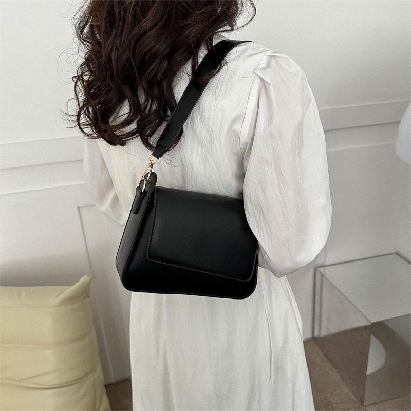 2025 New Summer Solid Color Women's One-Shoulder Bag: Sleek, Versatile, and Trendy Underarm Design