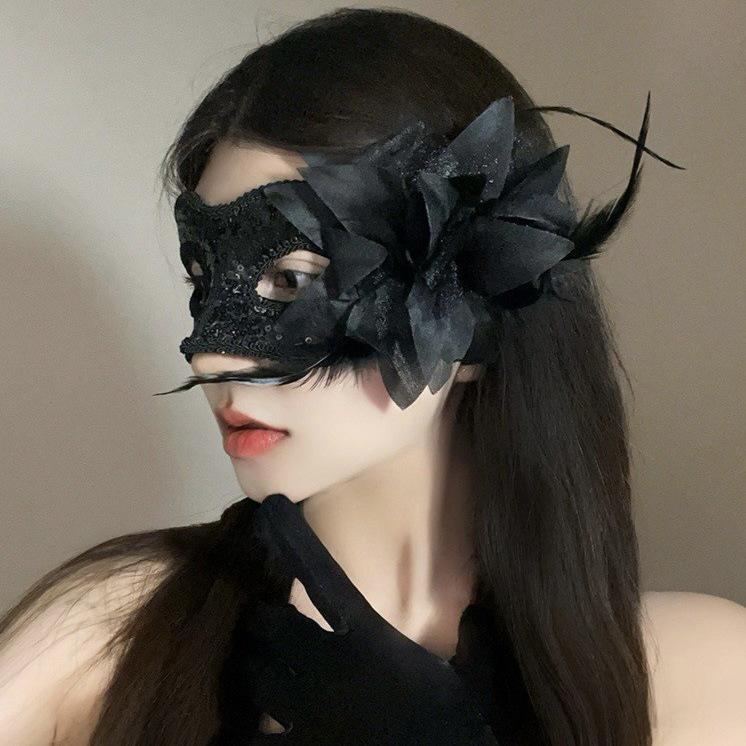 Mască de față sexy din dantelă cu pene - Accesoriu de petrecere mascat pentru Halloween