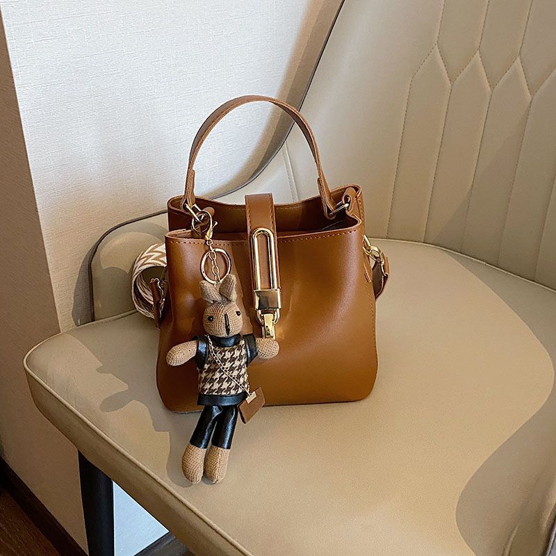 Premium Textured Small Bag Women's Summer New French Fashion Shoulder Bag Versatile Portable Messenger Bucket Bag