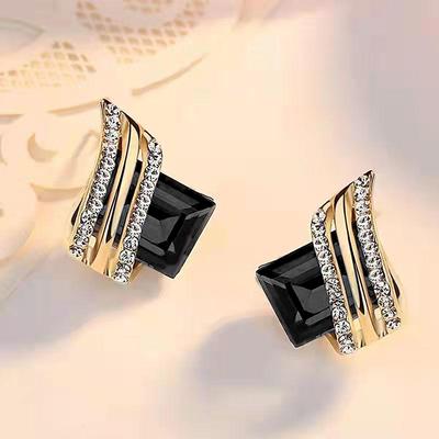 Huitan Modern Black Stone Gold Color Stud Earrings for Women Chic Wedding Accessories New Fashion Female Jewelry Drop Shipping