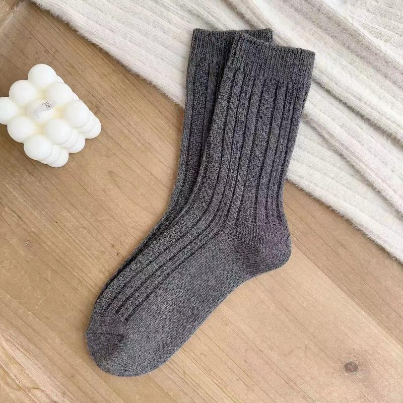 Women's Autumn and Winter Warm, Soft and Pure Color Wool Socks, Retro Thickened Twisted Medium Long Tube Pile Socks, Wool Socks