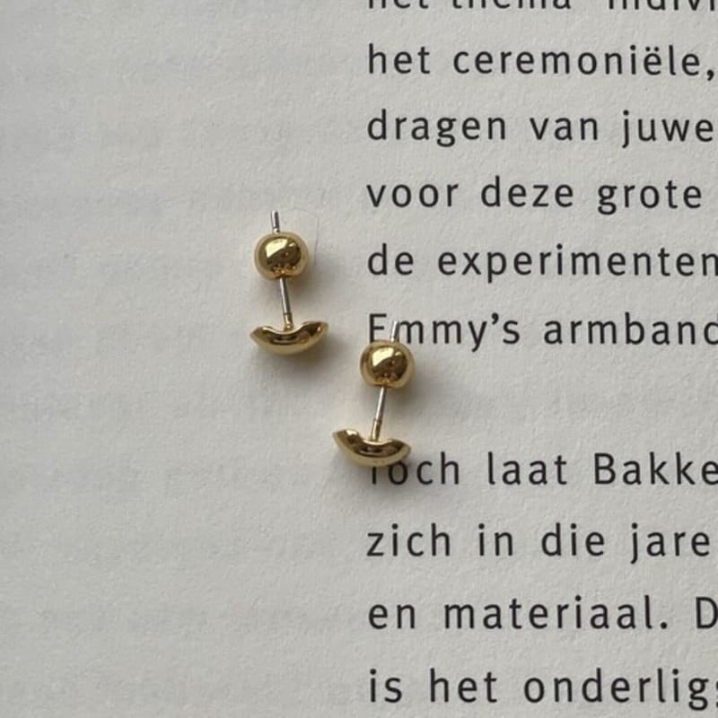 THE BORING Soy Bean Gold Earrings