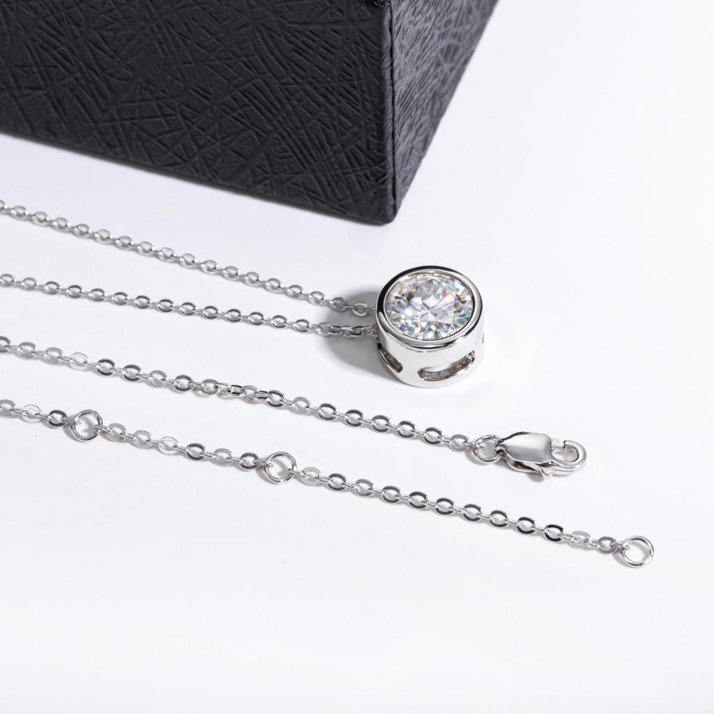 925 Sterling Silver Moissanite Pendant Necklace, Women's Versatile Fashion, Ideal for Valentine's Day or Birthday Gift