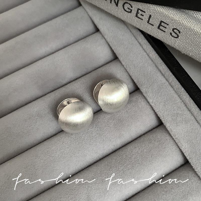 

European and American minimalist metal silver brushed ball ear buckle women s high-end light luxury niche design high-end earrings earrings