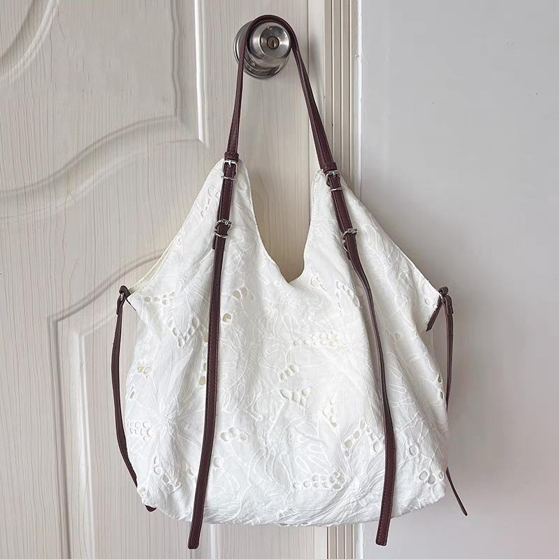 

Нишевый дизайн вышитое кружево сумка-тоут женская 2025 лето новая большая вместимость сумка для покупок ленивый ветер сумка на плечо