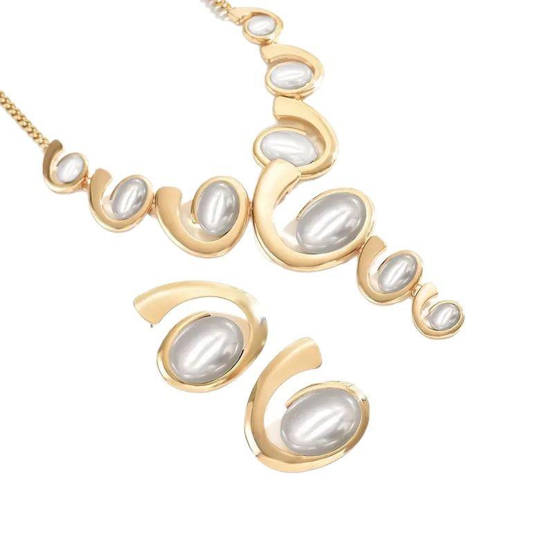 Europäischer und amerikanischer Stil Mode übertriebener Trend Halskette Ohrring Kombination Schmuckset Böhmisches Geschenk