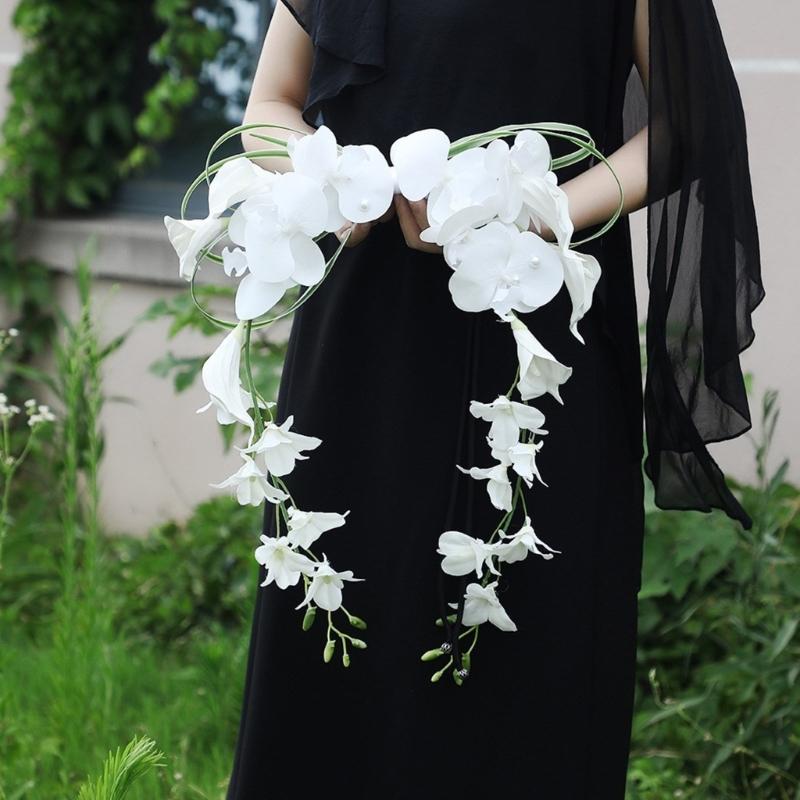 Artificial Silk Flower Bouquet for Bride with Realistic Looking Handheld Bouquet for Engagement Anniversaries Parties