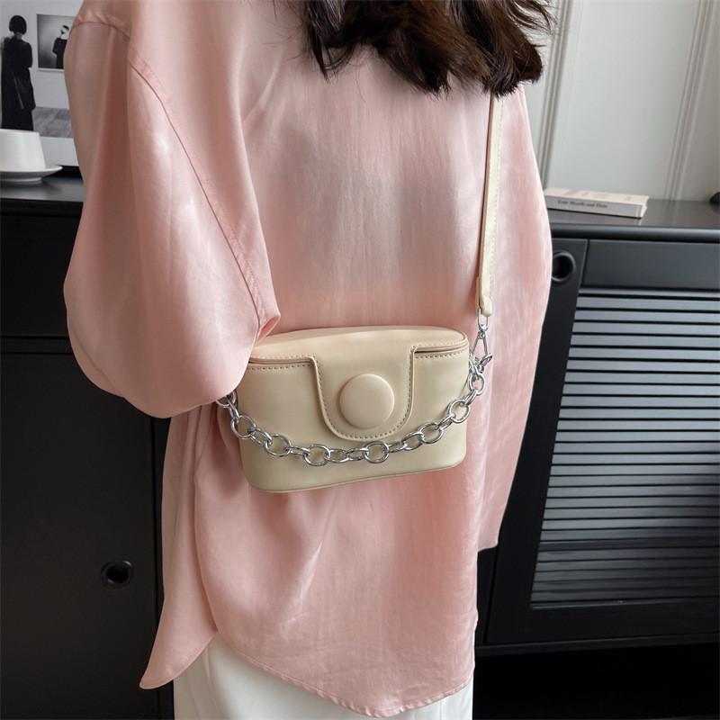 Hot-selling Versatile Fresh Chain Underarm Pillow Bag For Women белый