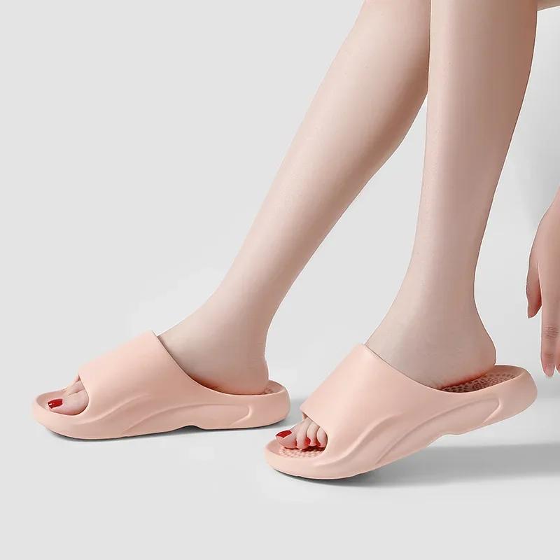 Fashion Non-Slip Shower Slippers Women Men Comfortable Soft Sole Couple Slippers Summer 2025 Lightweight Flat Heel Bathroom Slides