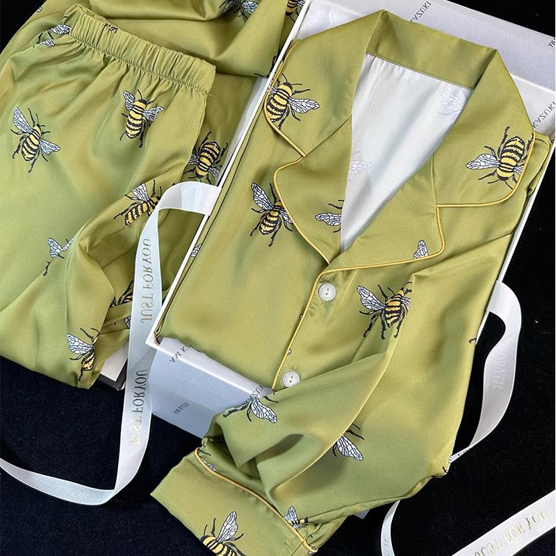 

Иллюстрация продвинутого чувства дарения, пижама женская, темпераментный лацкан, длинные рукава, можно носить на улице, костюм из ледяного шелка, реальное фото 2XL