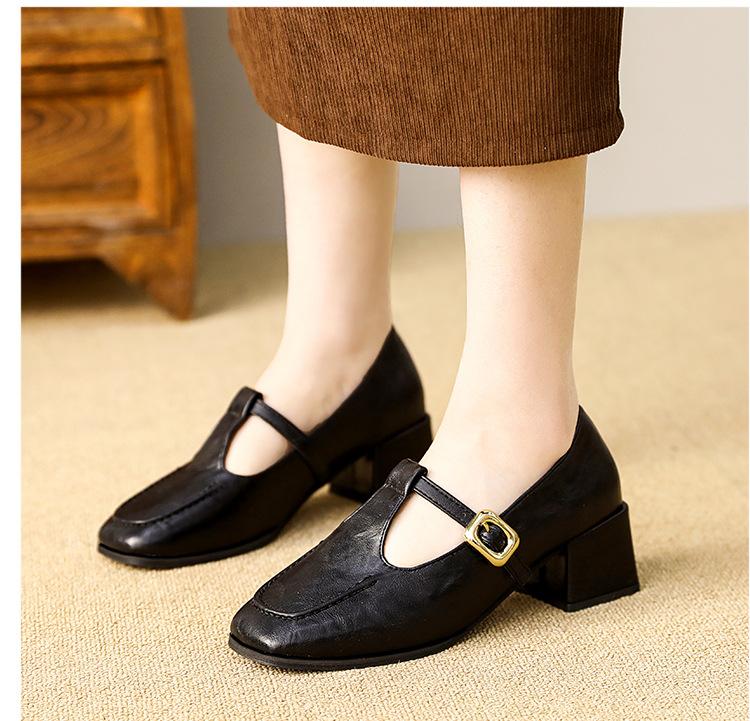 

Soft leather retro round head temperament Mary Jane shoes women s 2025 autumn new one-word buckle with thick heel medium heel shoes 35