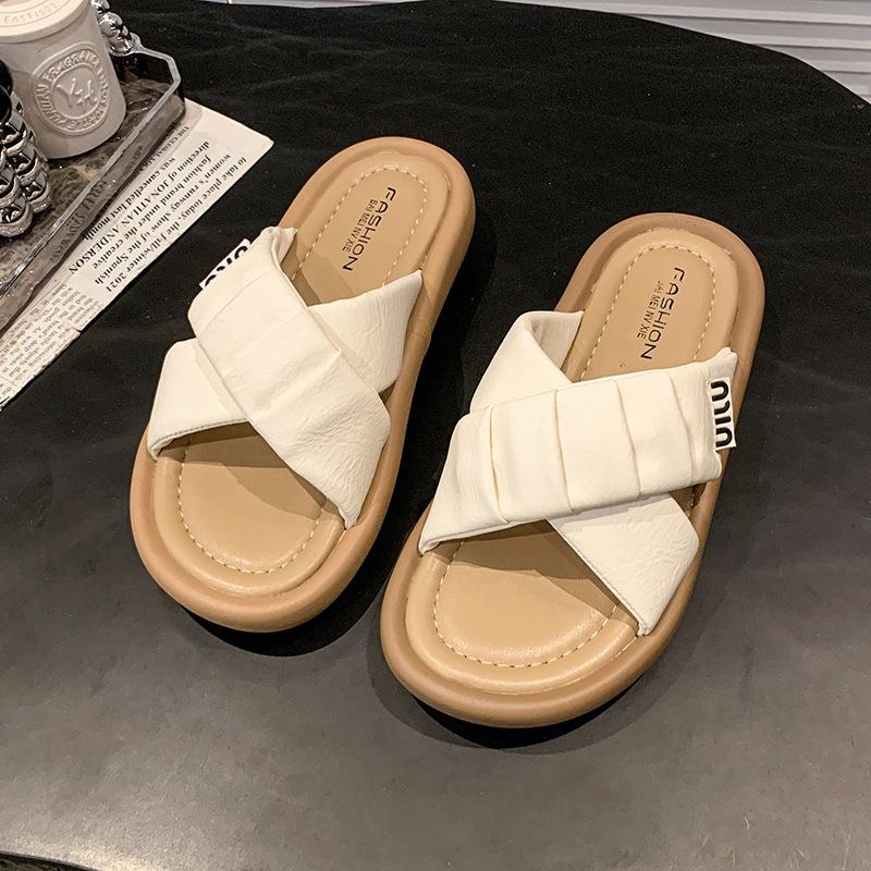 thick-soled cross-toed shoes for women's summer wear 2025 new fashion casual versatile comfortable soft-soled sandals