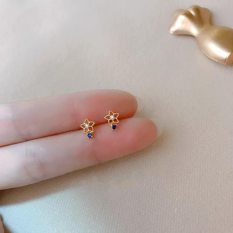 

2023 Trendy Mini Zircon Blue Flower 925 Silver Stud Earrings - High-End Luxury for Women 925 Silver Needle