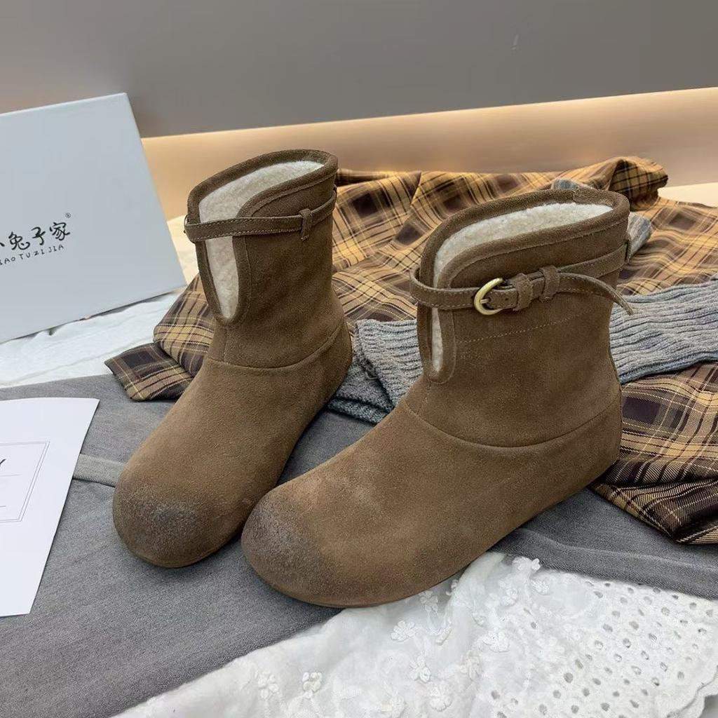 2025 new leather flat-bottomed snow boots women's autumn and winter velvet warm cotton shoes counter with the same boot head