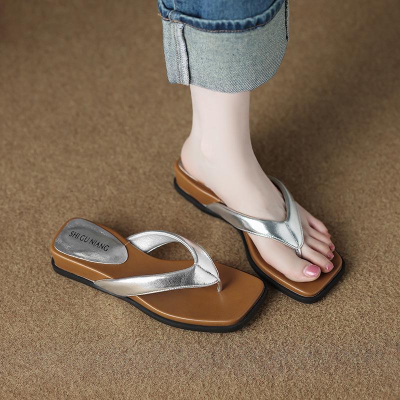 Schafsleder Version 529-3 ausländischer Stil halbschleppend Damenoberbekleidung 2025 Sommer neue beliebte Flip-Flops Strandsandalen