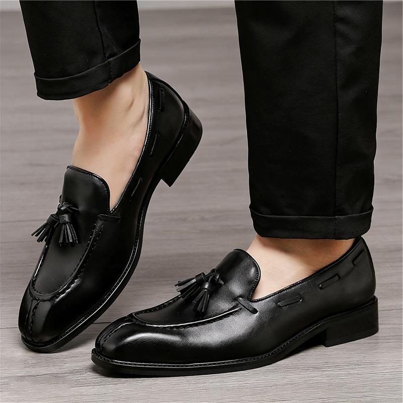 Gentleman Fashion Brown Black Patent Leather Tassel Dress Business Office Shoes For Men Charm Wedding Party Prom Flats Footwear