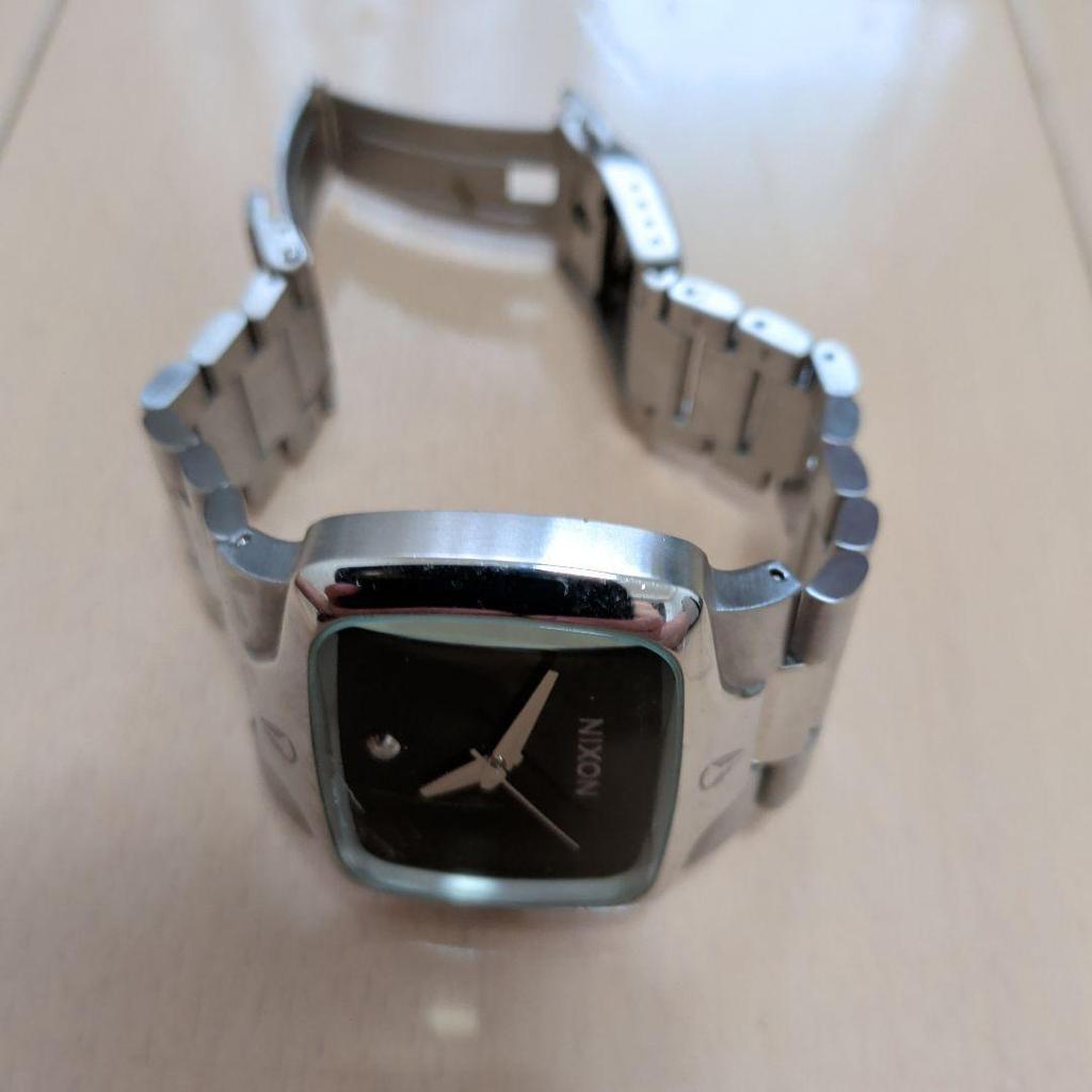 Used NIXON men's watch analog quartz