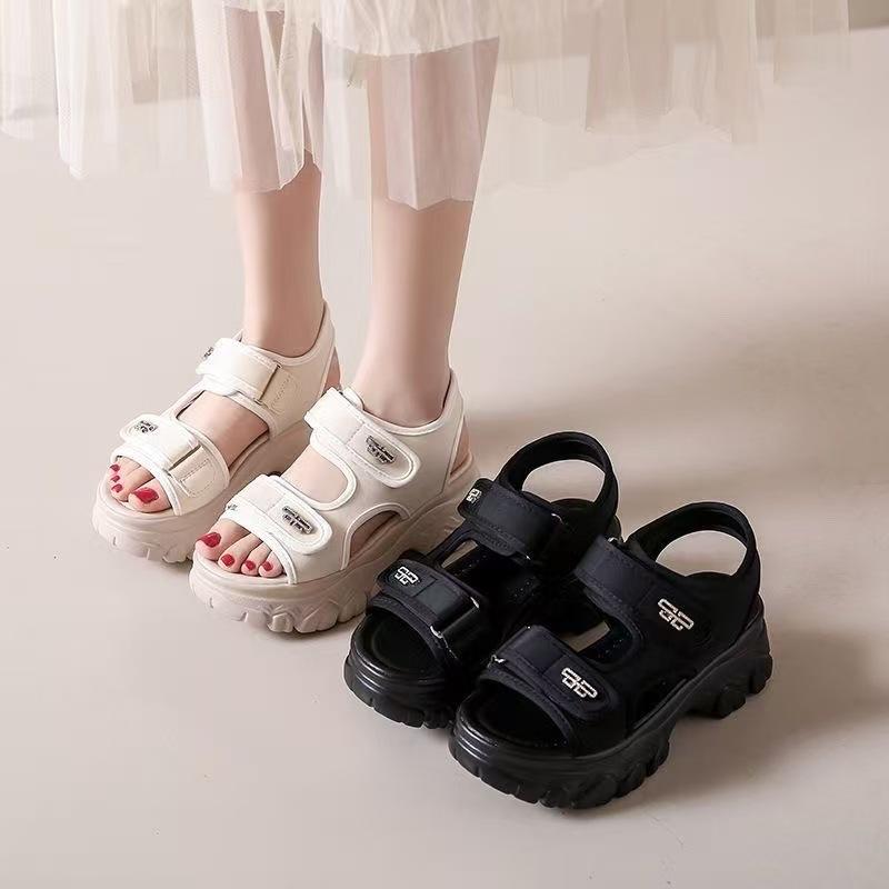 Internet celebrities thick-soled Velcro sandals small height increase sports style sandals 2025 summer new soft-soled beach shoes
