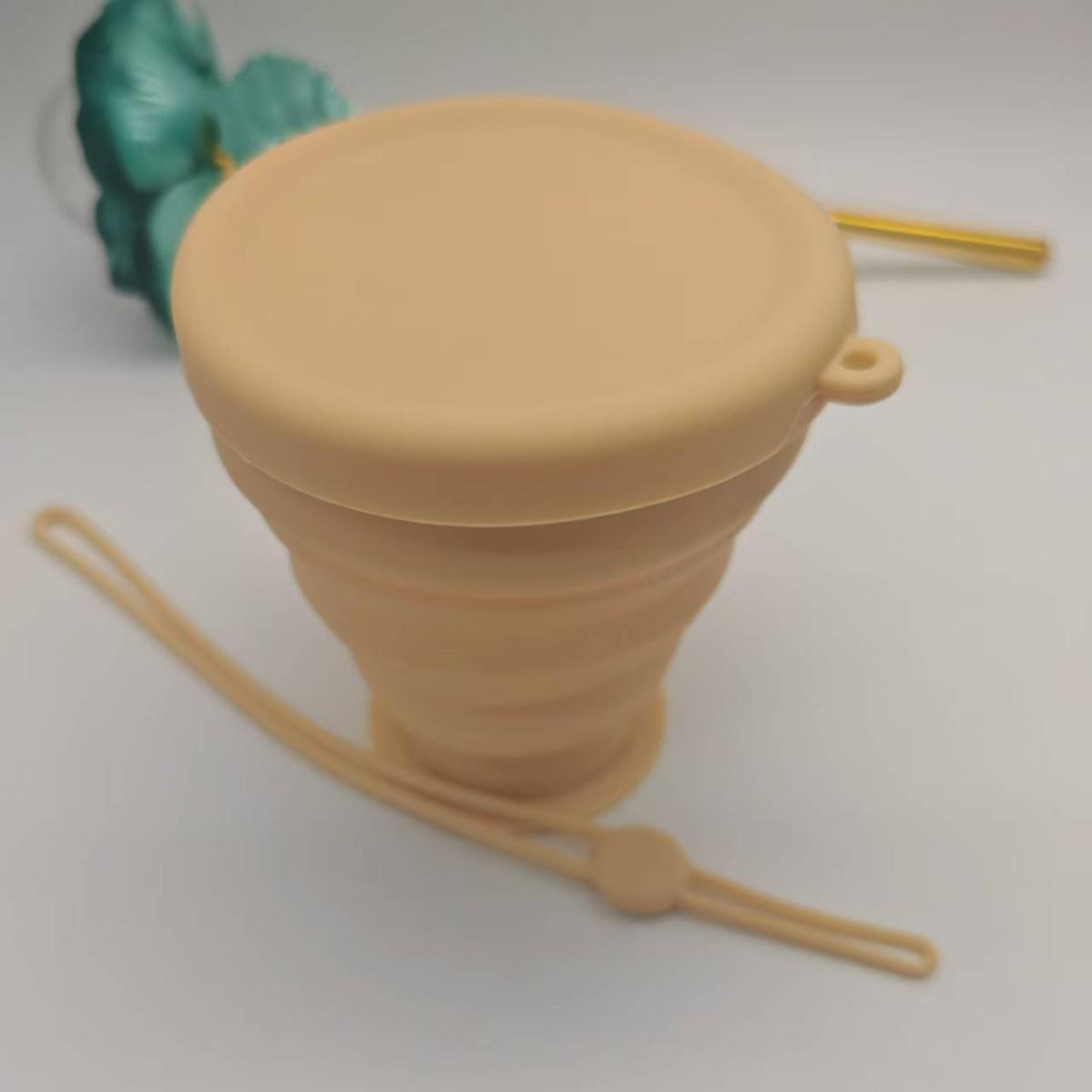 

Collapsible Food-Grade Travel Cup: Outdoor Tea, Camping, Cold Drinks & Portable Mouthwash Cup.