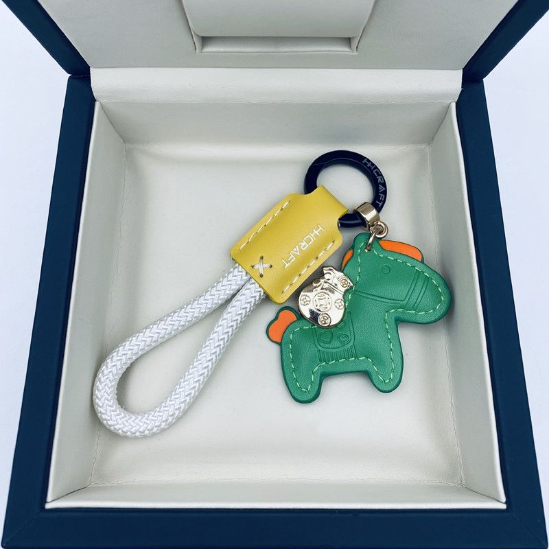 Handmade Leather Car Key Chain Pendant, Exquisite and Simple, Personalized Key Chain Rope for Men and Women