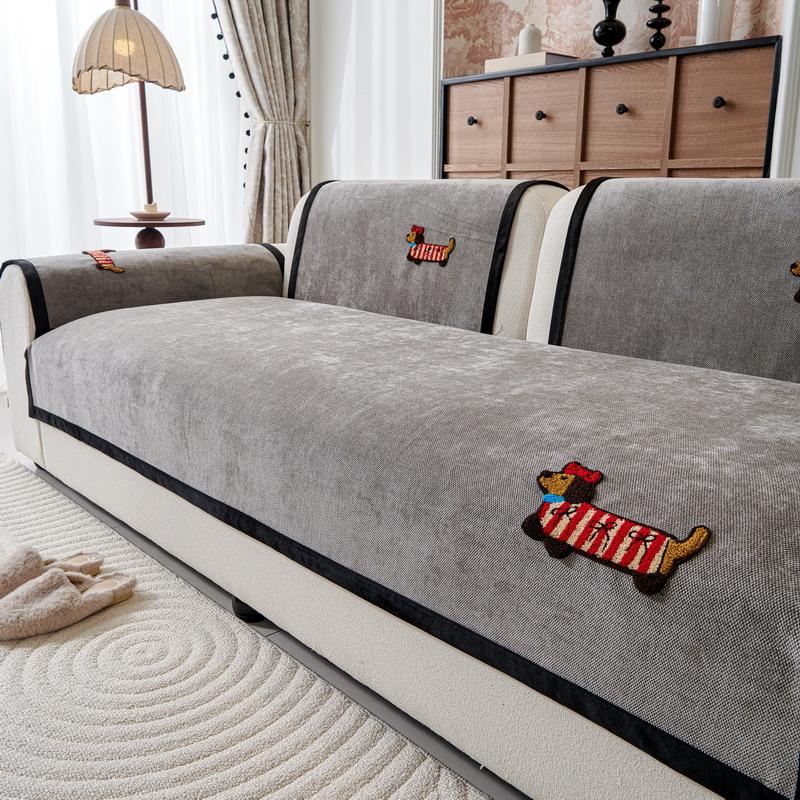 

Новый 2025 Мягкий Нескользящий Чехол для Дивана Универсальный для Всех Сезонов, Чениловая Подушка для Дивана Простая Защита от Царапин Когтями Кота Пылезащитный Тканевый Чехол Полотенце 45X45cm pillowcase темно-серого