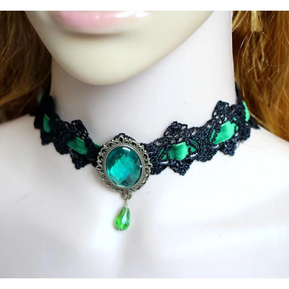 Gothic Black Choker Necklace for Women Vintage Goth Velvet Lace Collar Crystal Pendent Necklace Cosplay Party Jewelry