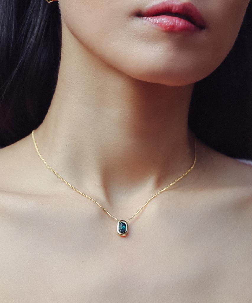 Sundaydiscoclub Slim Shiny Pendant Necklace Gold Green