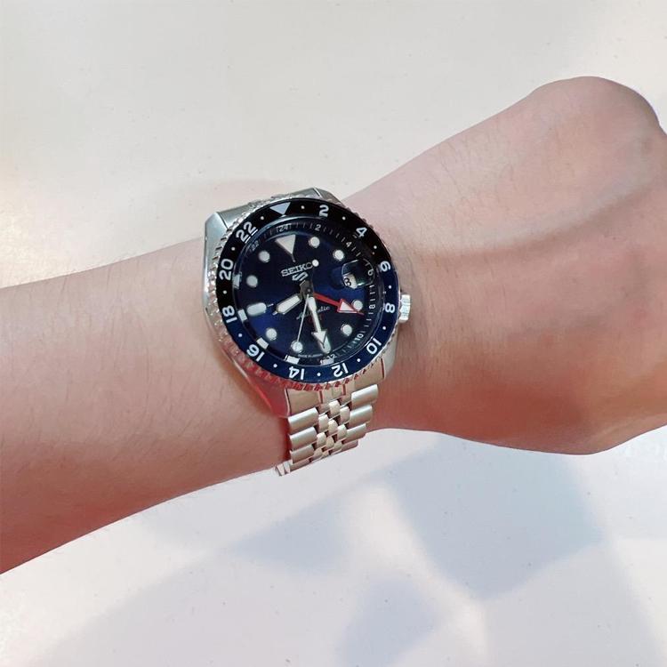 Seiko Sports Automatic Mechanical Movement Stainless Steel Strap Watch 42.5mm Men's Watches SBSC003