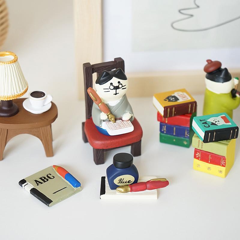 2025 Japan Zakka Cat Bookstore Scene Decoration Bookshelf Decoration Collectible Home Decor Resin Craft Toy Japan Ornaments