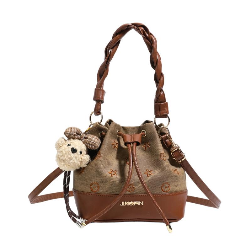 Bucket bag single shoulder niche design messenger bag casual commuter handbag, trendy texture handbag
