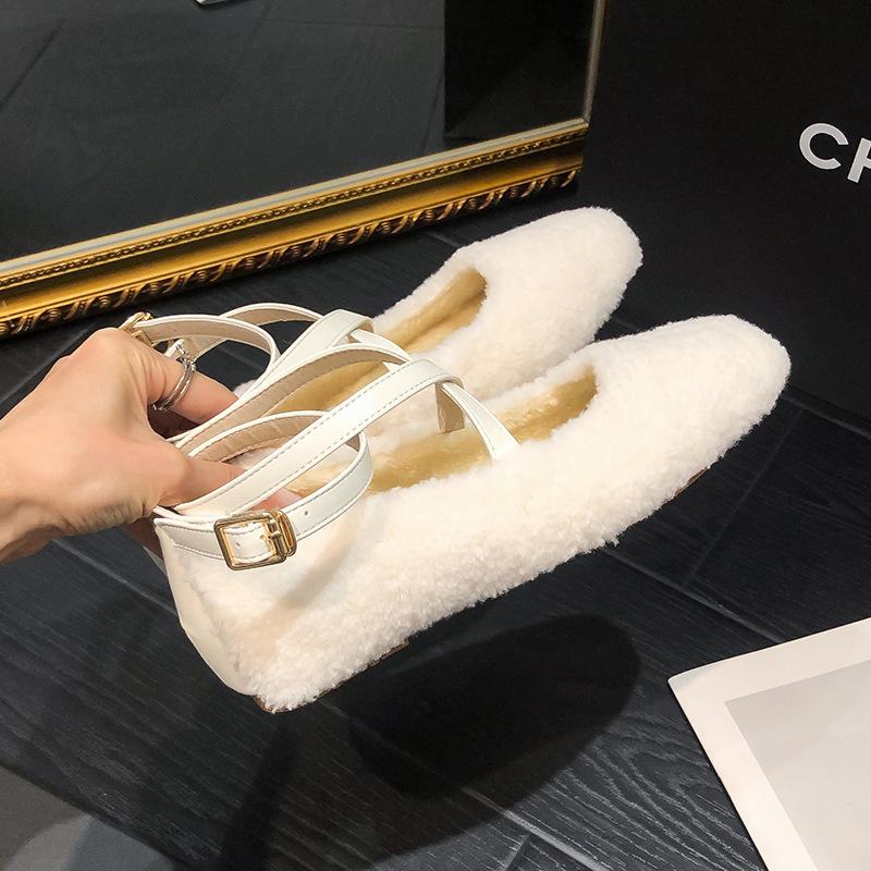 

Виноградная мать такая же милая шерсть ягненка теплая перекрестная пряжка внутренняя высота увеличение балетные плюшевые шерстяные туфли женские зимние 40