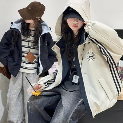 Autumn 2025 Girls' Hooded Windbreaker: Korean Style Casual Sportswear for Big Kids with Round Logo