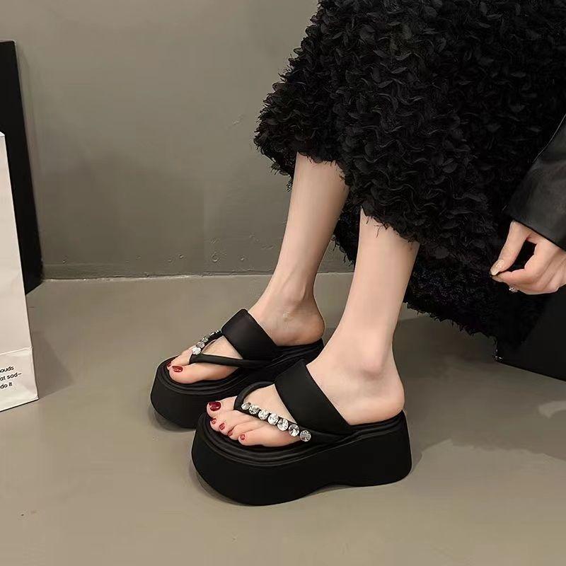 2025 New Summer Wear Korean Version Ins Sandals Popular Small High Rhinestone Herringbone Muffin Bottom Slippers