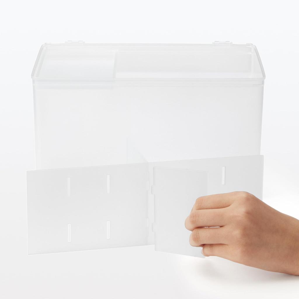 MUJI Erste-Hilfe-Set aus Polypropylen KG0WXA4S