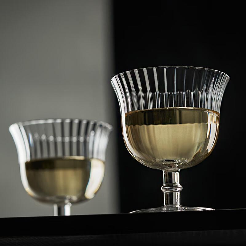 Niche handmade corrugated glass, juice drink glass, cocktail glass, wine glass, goblet, sweet wine