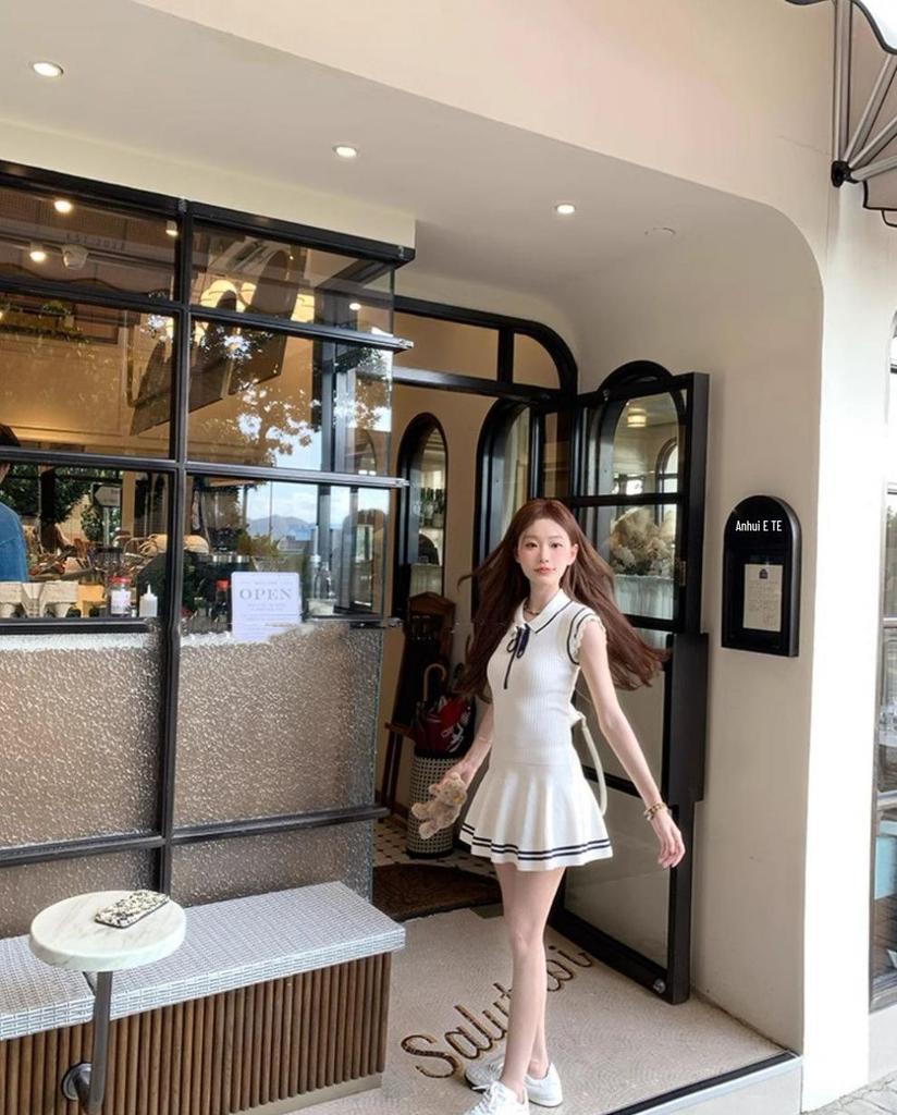 2025 Summer French Navy Puff Sleeve Knit Lace-up Dress for Women