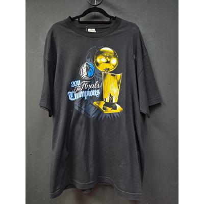 Vintage Y2K Dallas Mavericks Tee Size XL