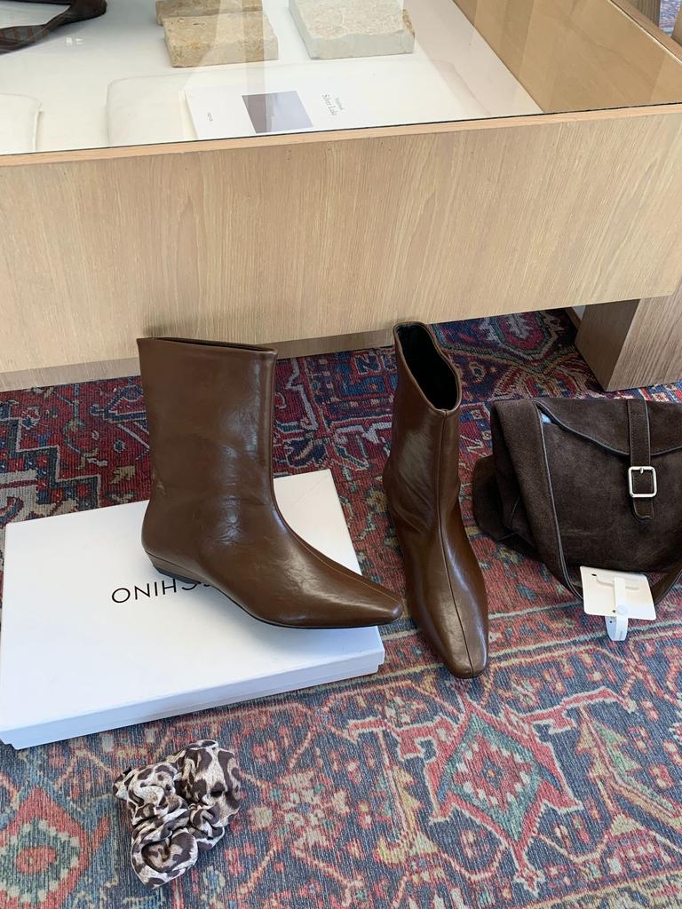 2025 Autumn and Winter New Low-heeled Thin Boots Niche French Temperament Square Head Short Boots Fashionable Commuter Solid Color Boots