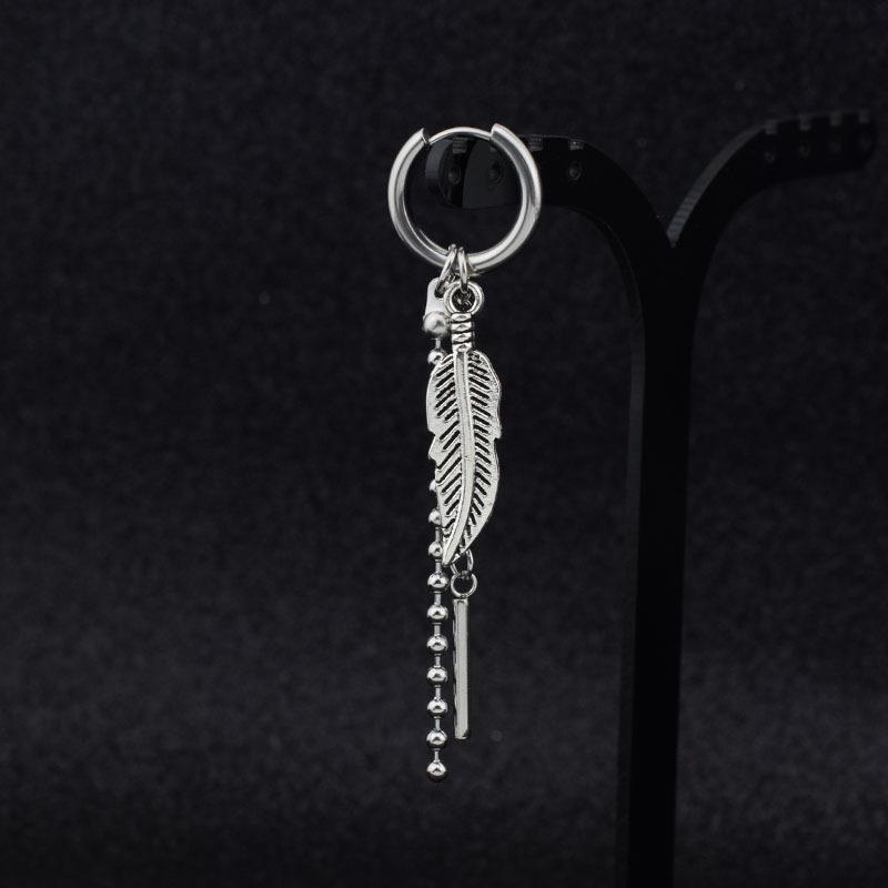 Titanium steel earrings bulletproof small group Park Zhimin same earrings personalized asymmetrical stainless steel earrings earclips