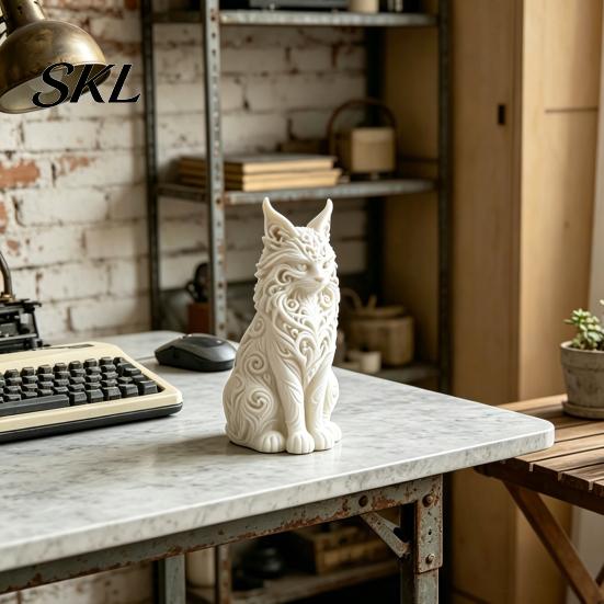 Modern Cat Desktop Accessory 3D Printed Maine Ornaments, Figurine for Table Decor, Cool Non-tip Ornament Sculpture with Intricate Details, Gifts