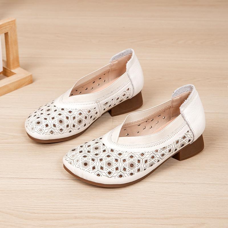 Spring new middle-aged and old mother leather thick heel hollow sandals beef tendon soft sole outer hole sandals