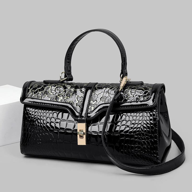 Tote Bag, European and American Fashionable Women's Handbag, High-end Commuting Shoulder Bag, Simple and Large Capacity Tote Bag