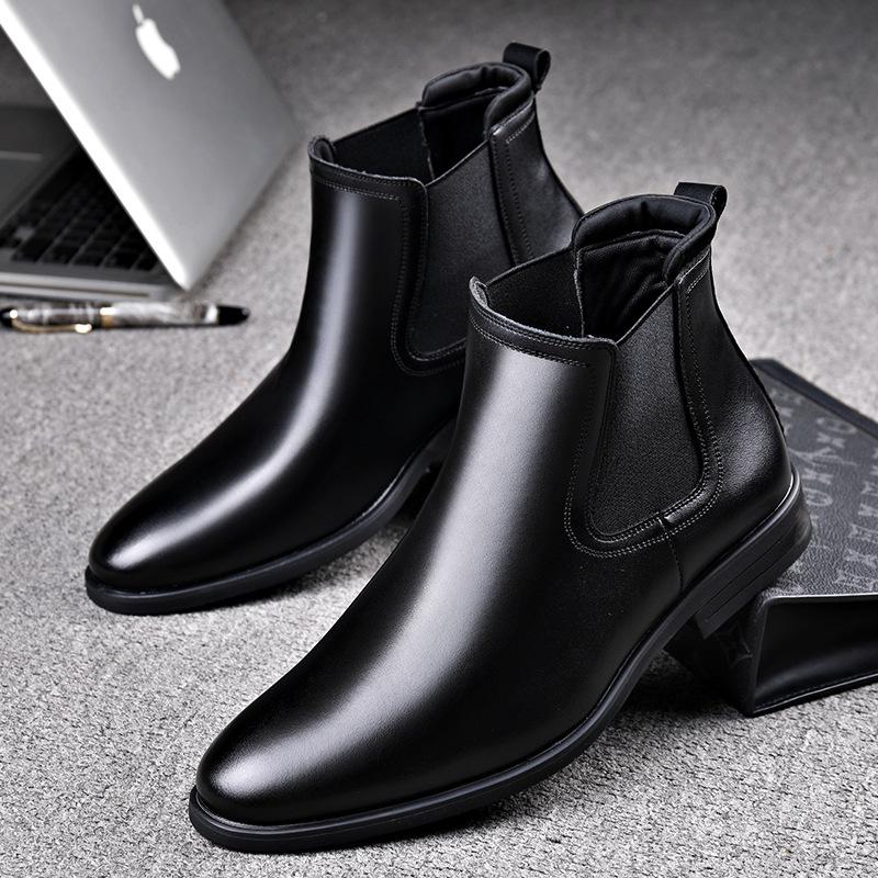 Chelsea Pointed Toe Leather Boots: Fashionable Slip-on, Korean & British Style Business Men's Plus Size Shoes.