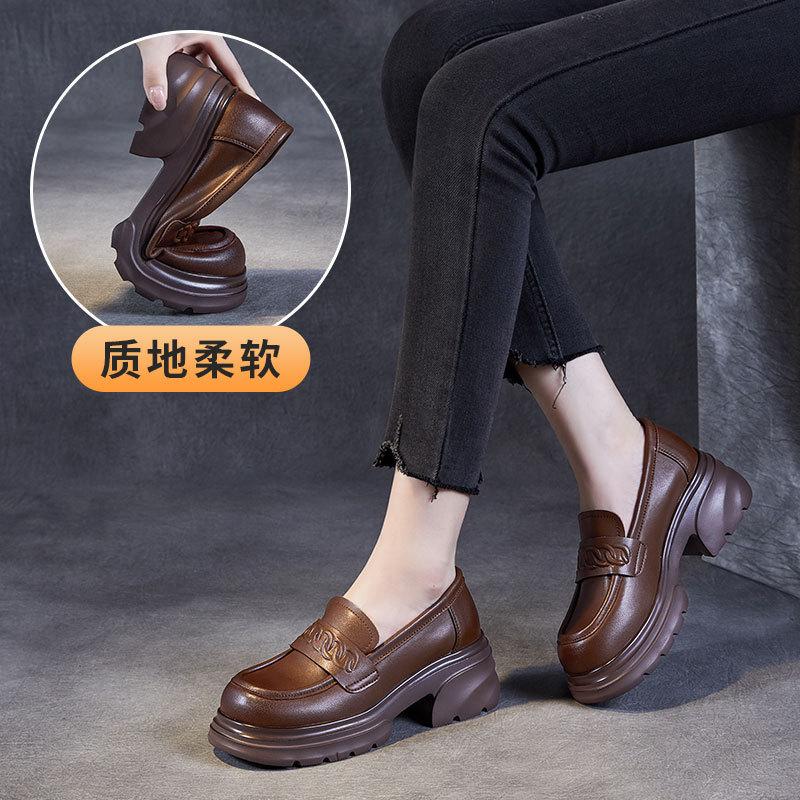 Retro British small leather shoes women's 2025 new round head thick heel platform loafers versatile one-pedal shoes